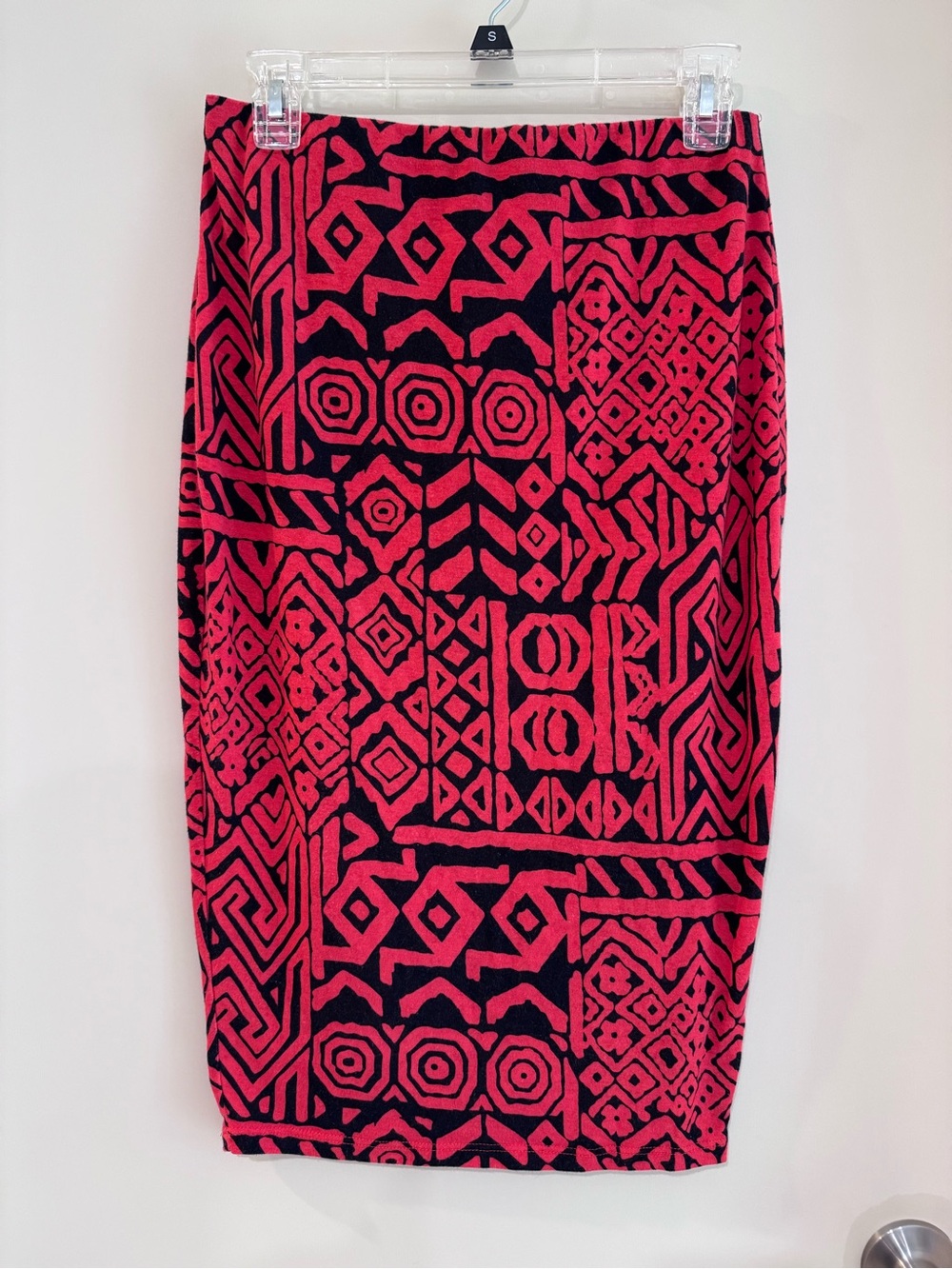 Vibrant Red Patterned Pencil Skirt